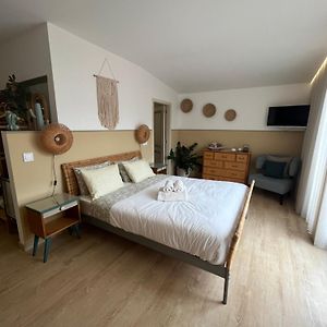 Kamer met een Queen Size Bed