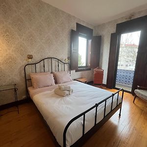 Kamer met een Queen Size Bed